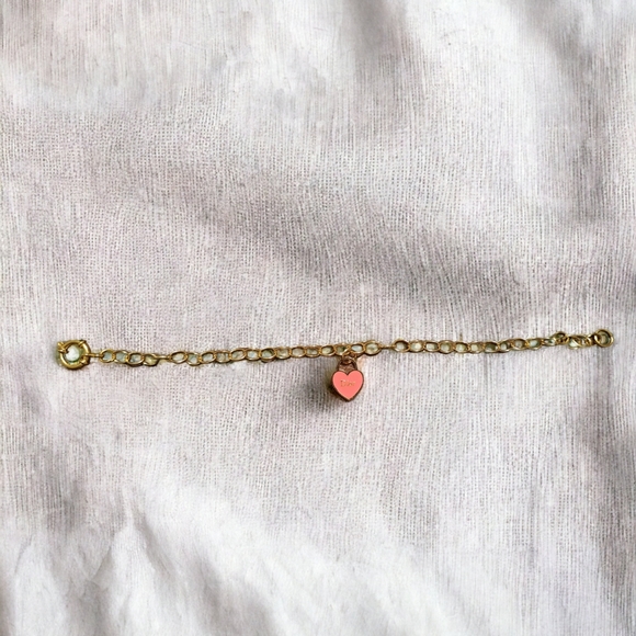 Heart shaped charm on stainless steel gold plated bracelet - Picture 2 of 3